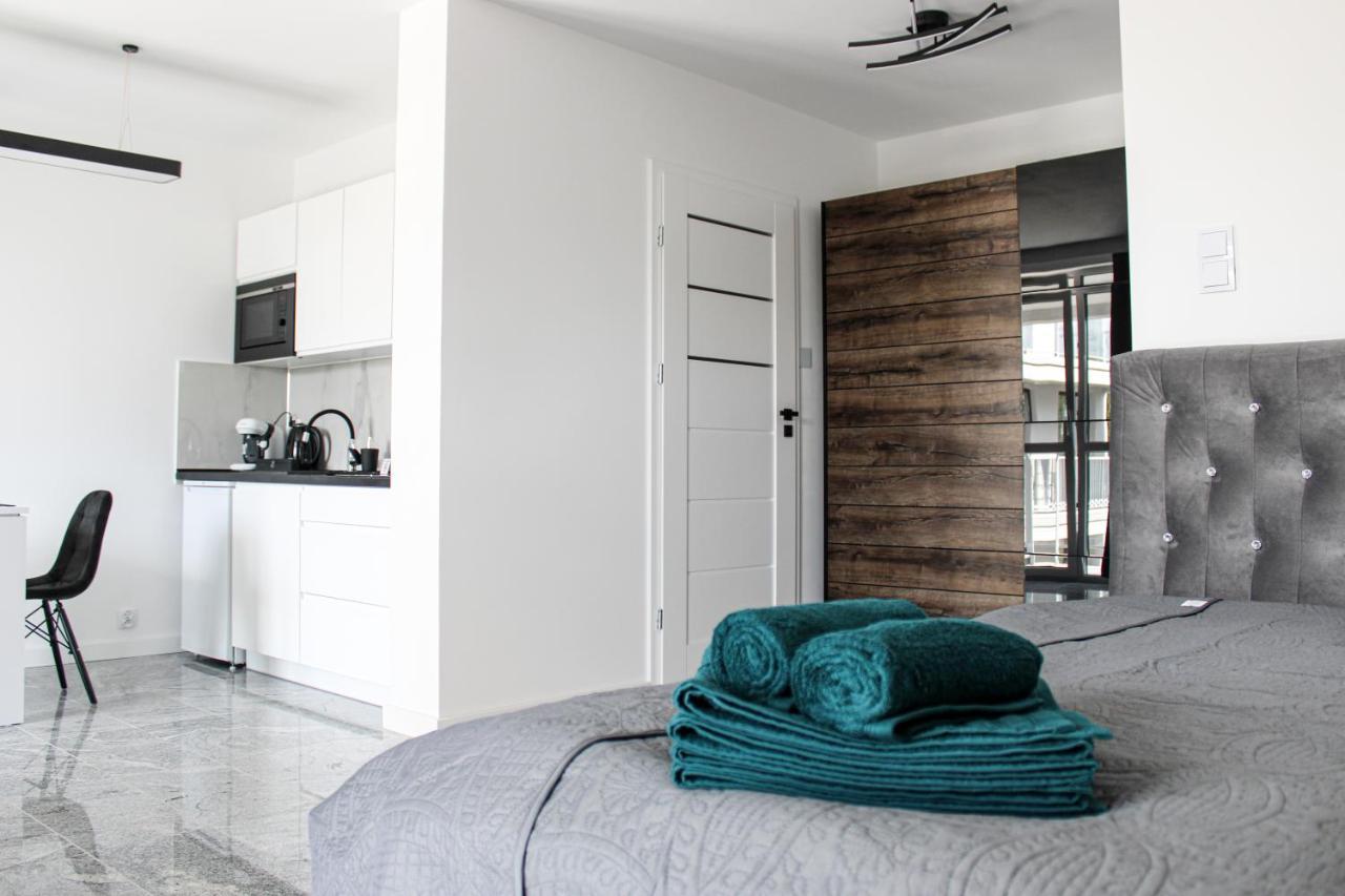 Apartament Black-Niska Z Garazem Podziemnym Кельце Экстерьер фото